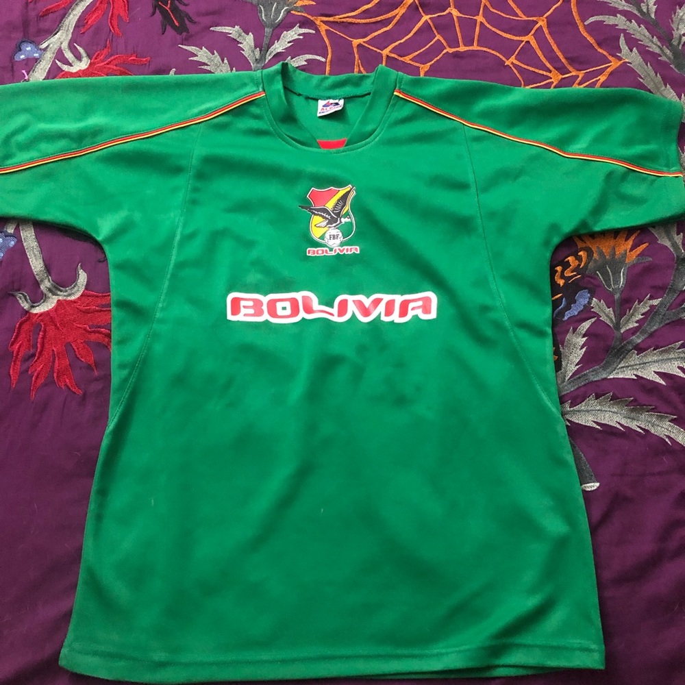 Team Bolivia Soccer Jersey- size M, like new!